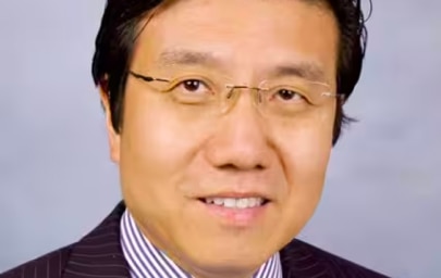 Junpo Džang (Yun-Po Zhang)