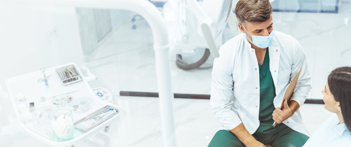 Stomatolog i njegov pacijent.  